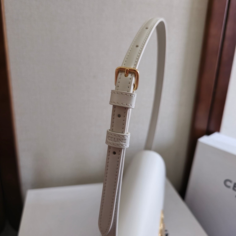 Ce1i*e triomphe bags